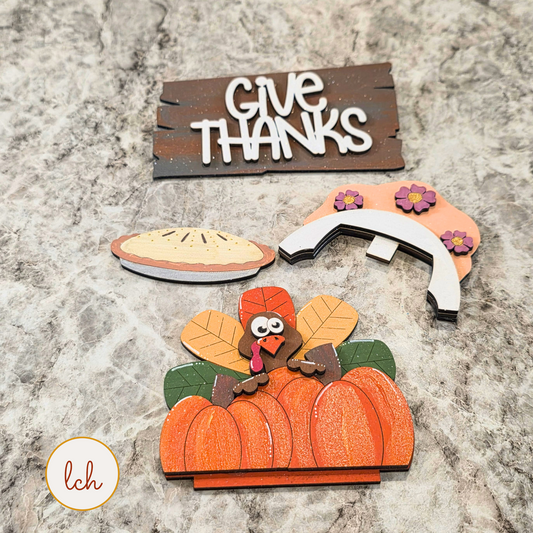Give Thanks Goose Outfit, Thanksgiving Decor, Mini Interchangeable Wooden Clothes, Hand Painted (outfit only)